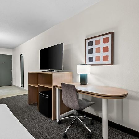 Spark By Hilton Bensalem Philadelphia Exterior photo