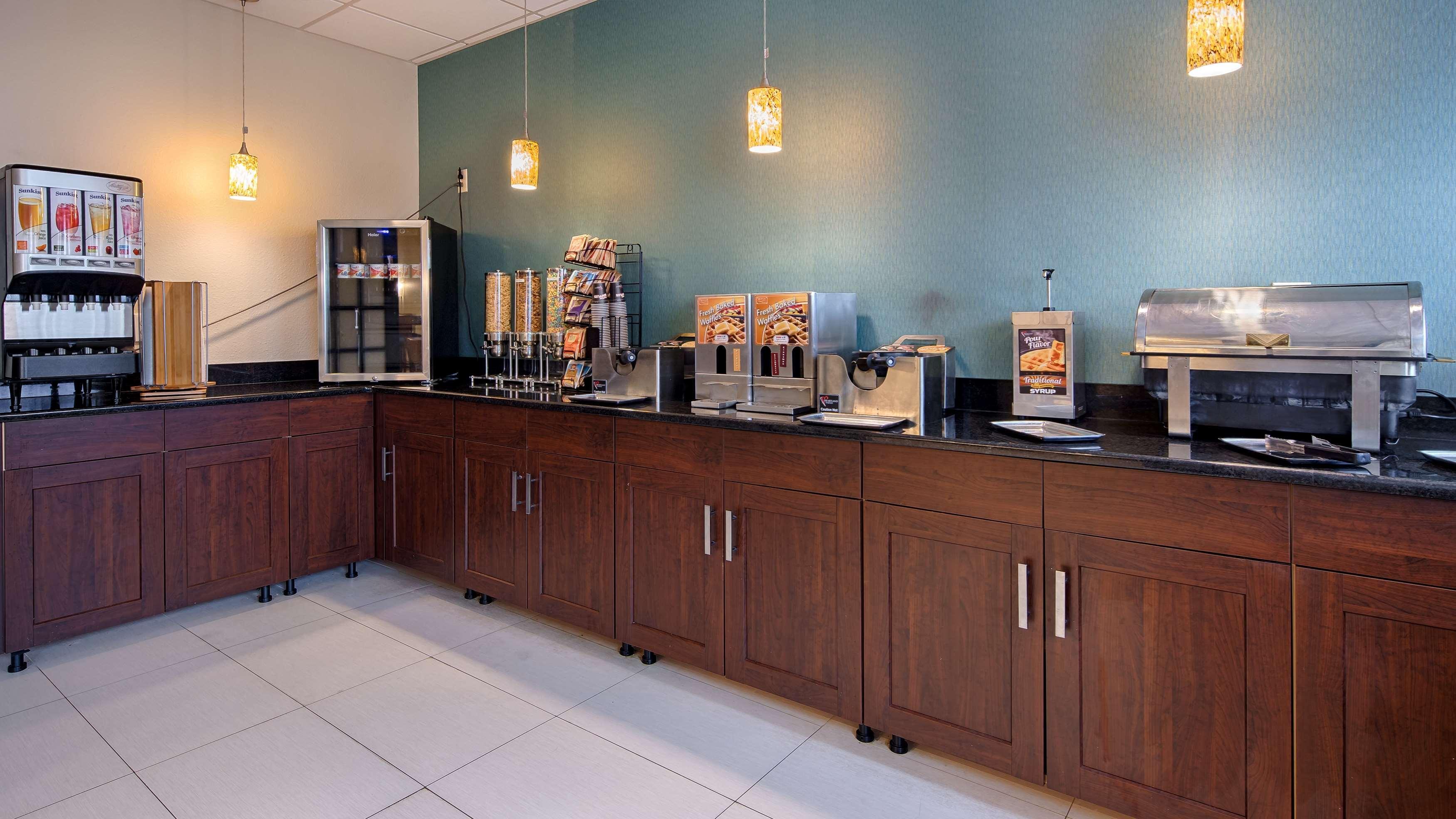Spark By Hilton Bensalem Philadelphia Exterior photo